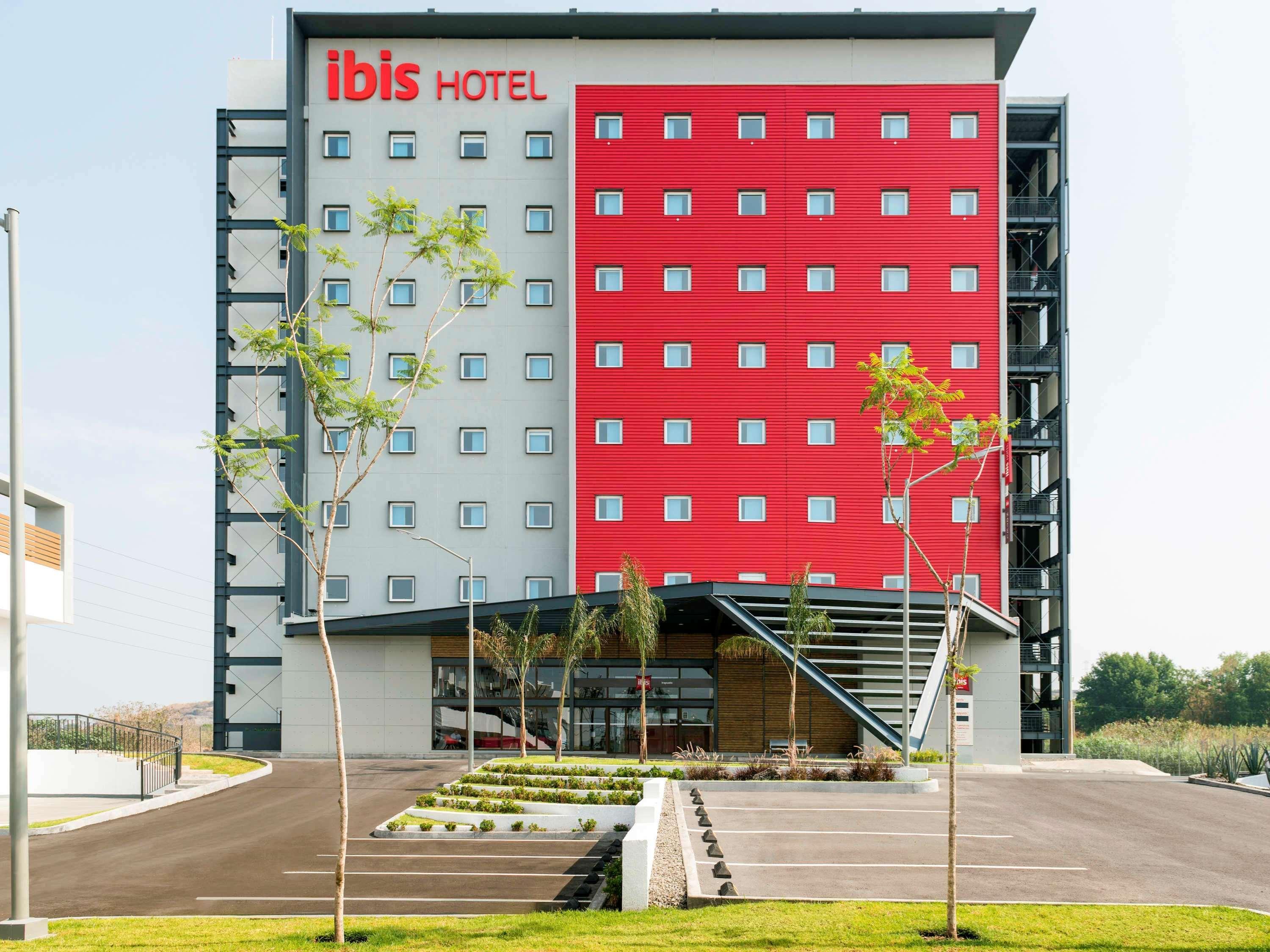 Ibis Irapuato Hotel Ngoại thất bức ảnh
